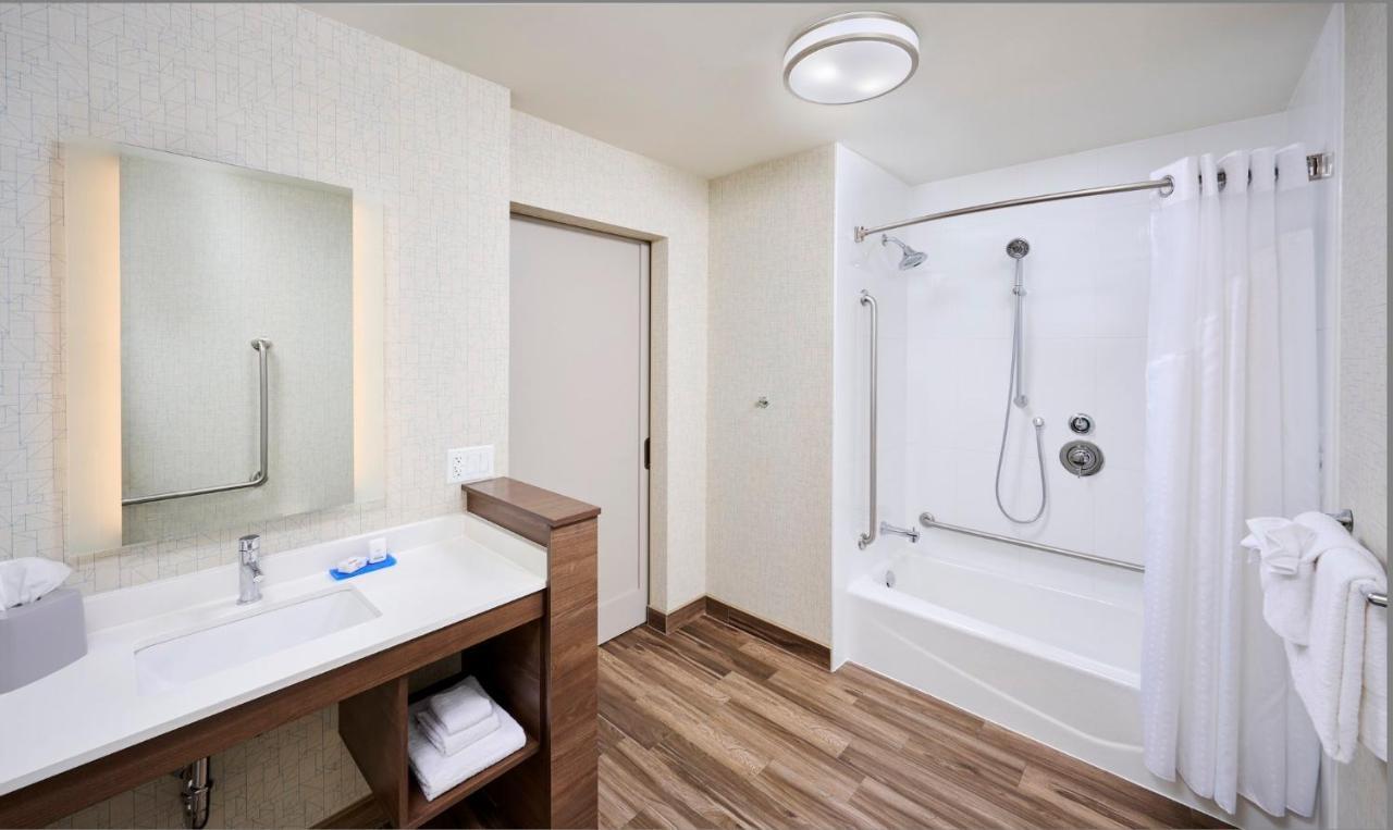 Holiday Inn Express & Suites - Brantford By Ihg Kültér fotó